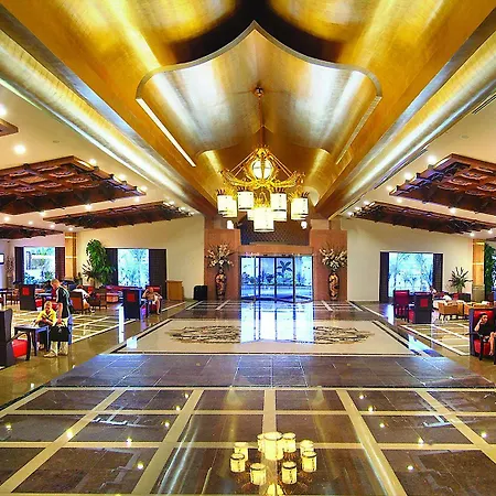 御龙大酒店 5*