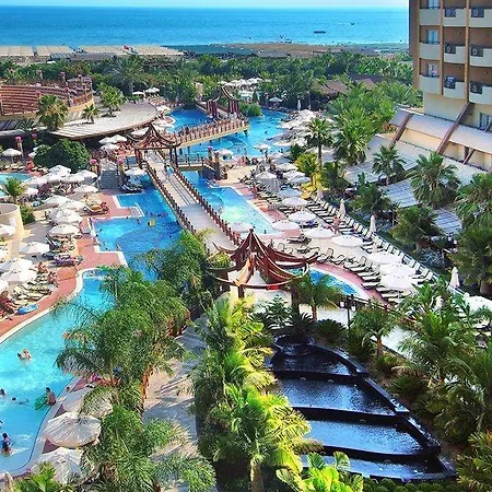Resort Royal Dragon Side