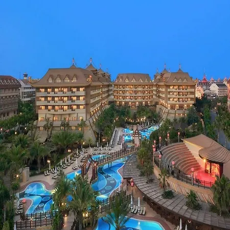 Royal Dragon Resort Side